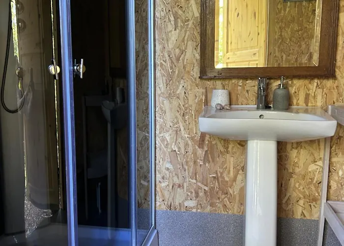 House - Romantic And Private Place Hausma